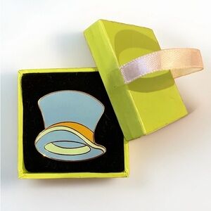 Disney Trading Pin Jiminy Cricket Hat Box (Pinocchio) WDW Cast Exclusive